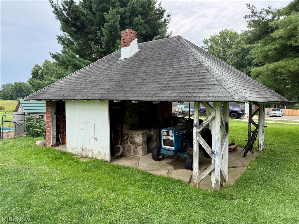 2476 Ravenna Avenue NE East Canton OH 44730