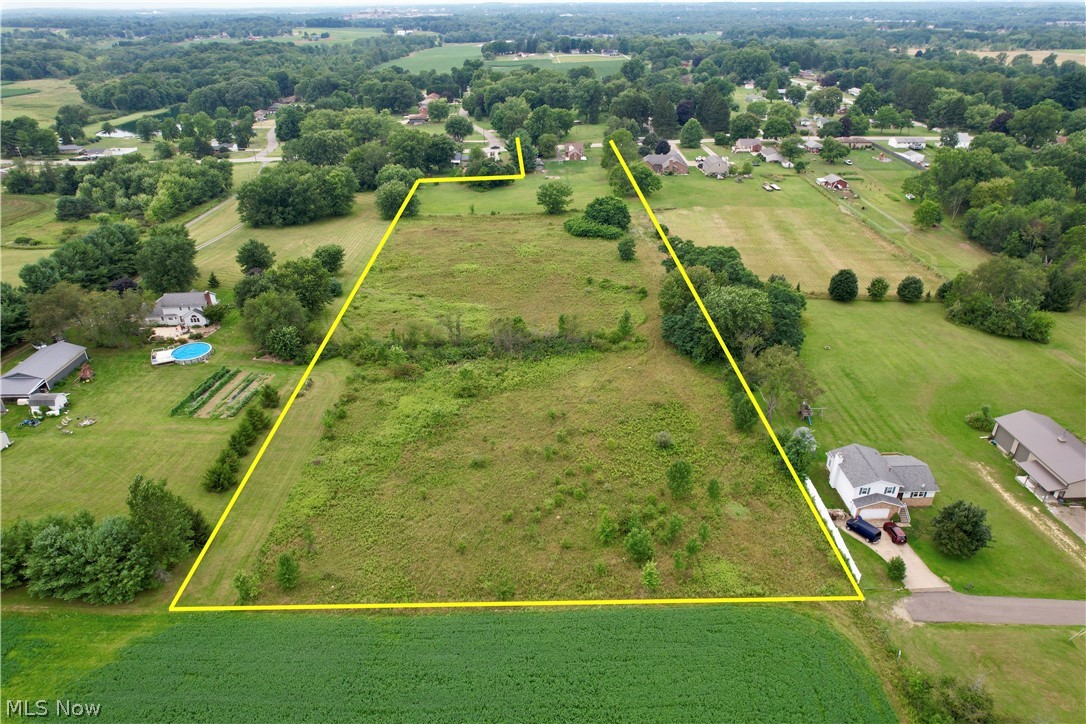 2476 Ravenna Avenue NE East Canton OH 44730