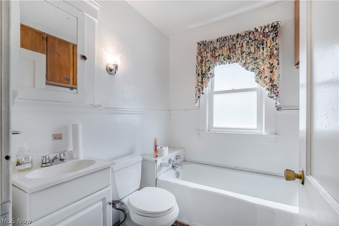 3901 Henritze Avenue Cleveland OH 44109