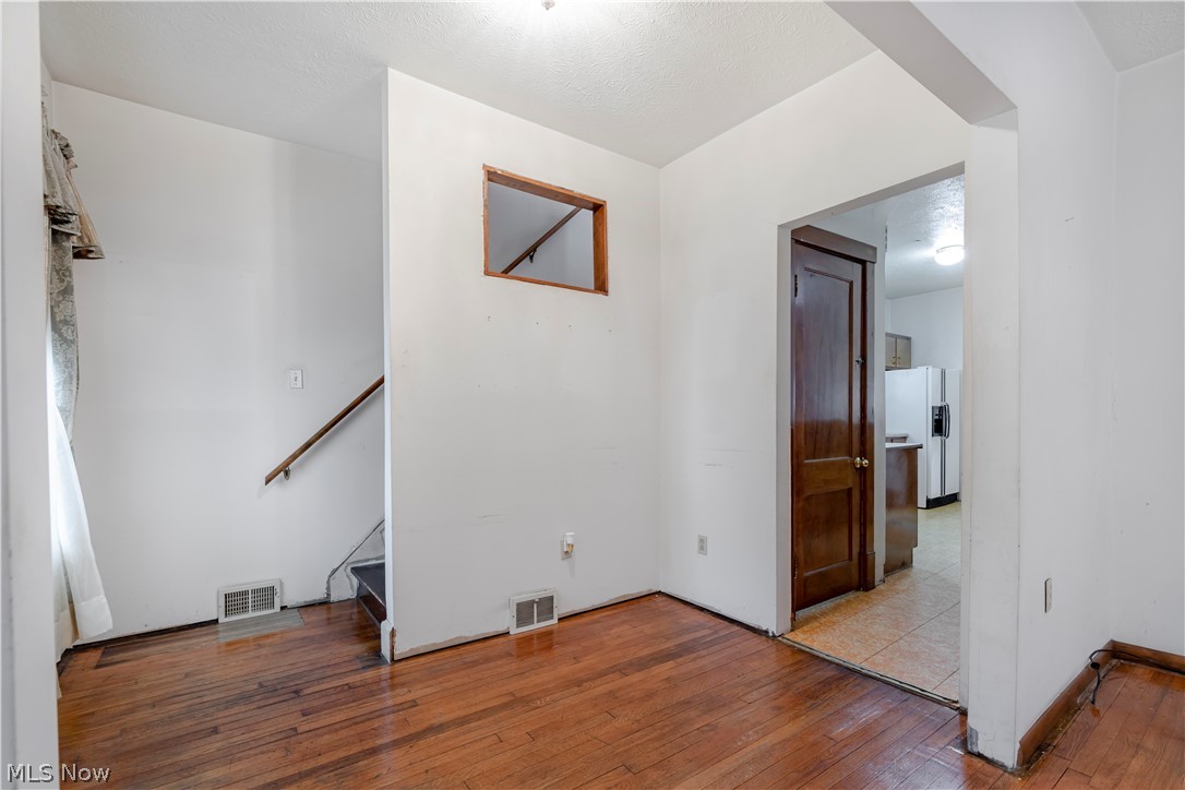 3901 Henritze Avenue Cleveland OH 44109