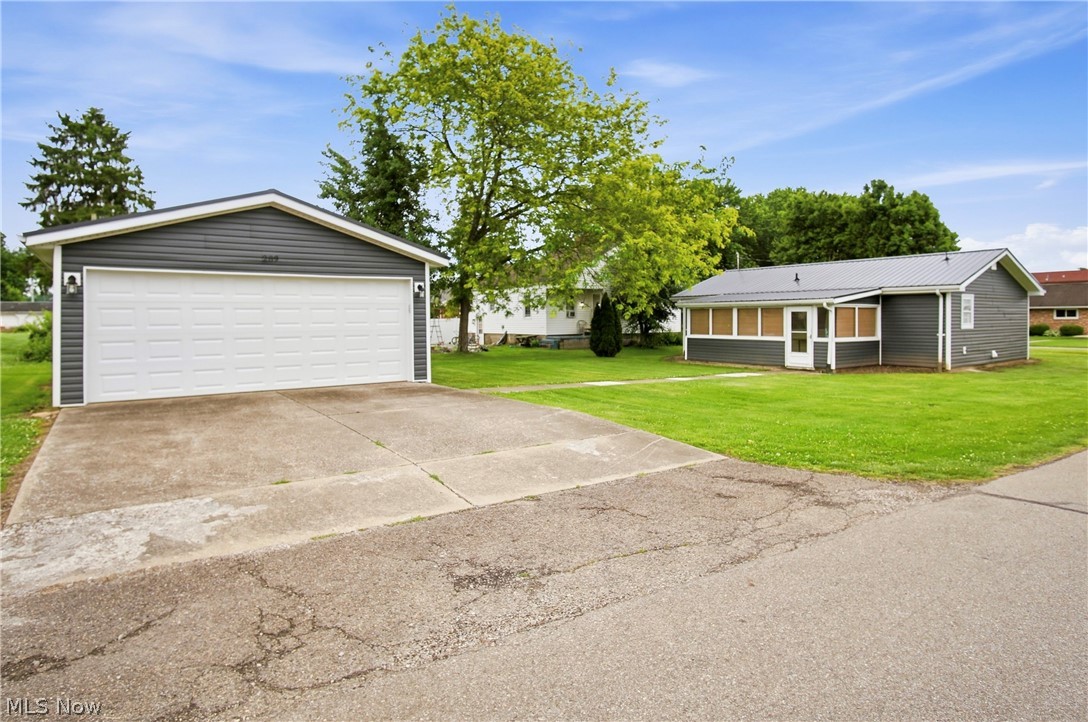 289 Elm Street Duncan Falls OH 43734