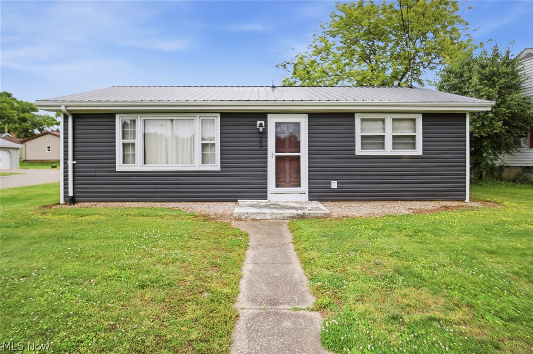 289 Elm Street Duncan Falls OH 43734