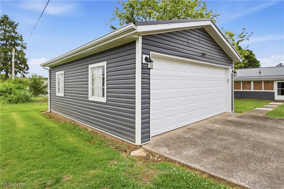 289 Elm Street Duncan Falls OH 43734