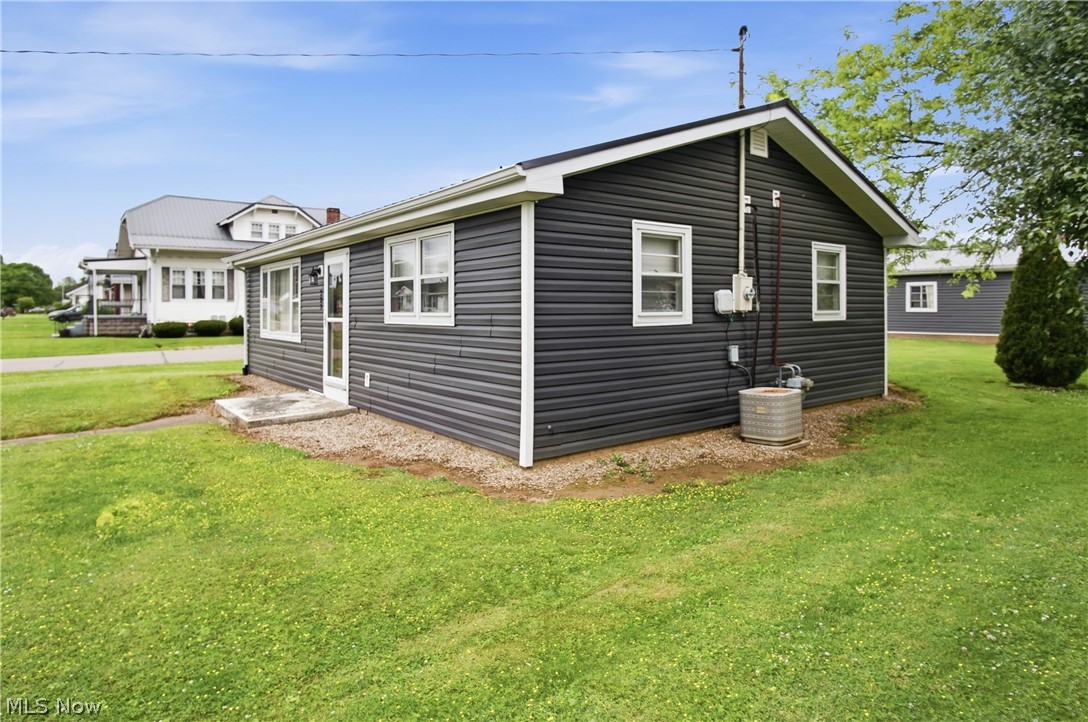 289 Elm Street Duncan Falls OH 43734