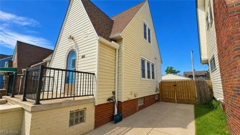 6818 Belmere Drive Parma OH 44129