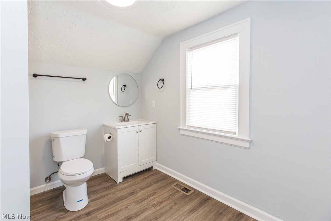 586 Brittain Road Akron OH 44305
