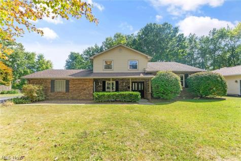 4785 Logan Arms Drive Youngstown OH 44505