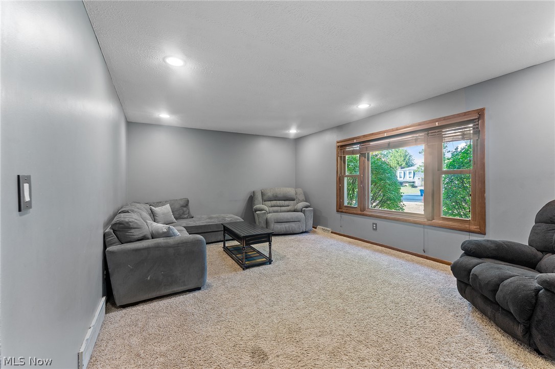 4785 Logan Arms Drive Youngstown OH 44505