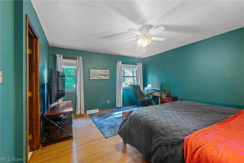 4785 Logan Arms Drive Youngstown OH 44505