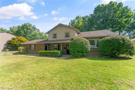 4785 Logan Arms Drive Youngstown OH 44505