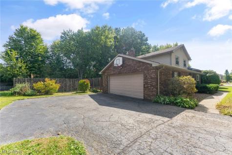 4785 Logan Arms Drive Youngstown OH 44505