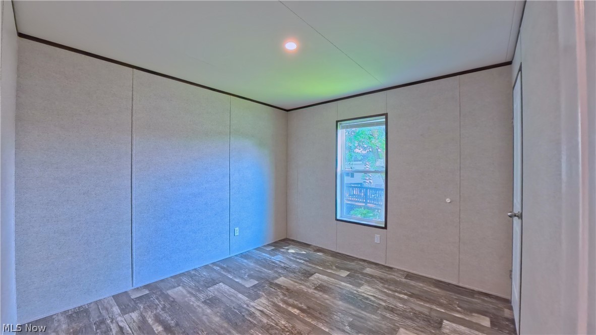 1006 South Park Circle Brookfield OH 44403
