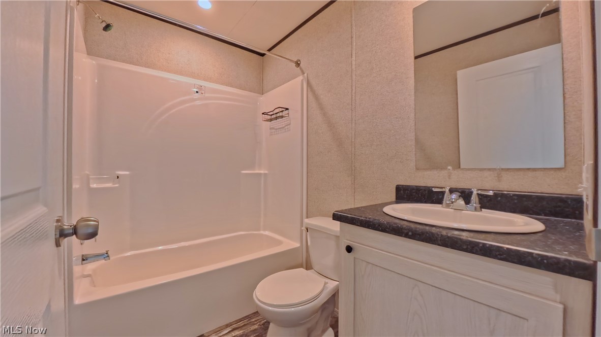 1006 South Park Circle Brookfield OH 44403