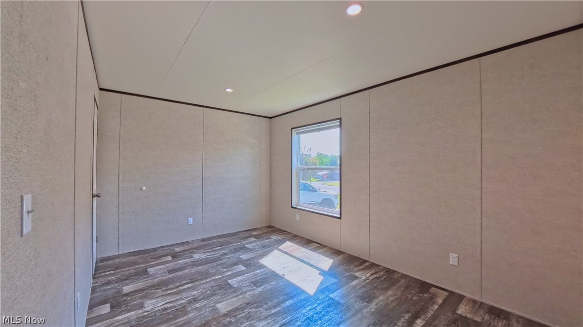 1006 South Park Circle Brookfield OH 44403