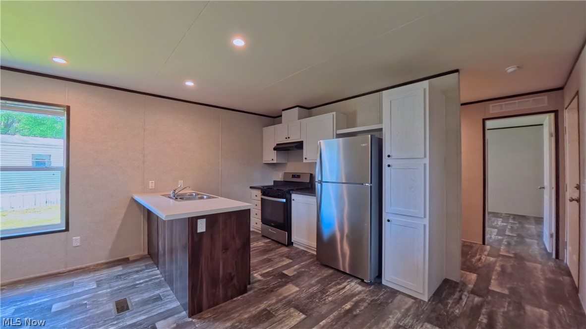 1006 South Park Circle Brookfield OH 44403
