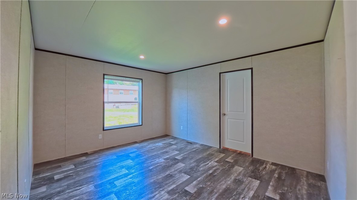 1006 South Park Circle Brookfield OH 44403