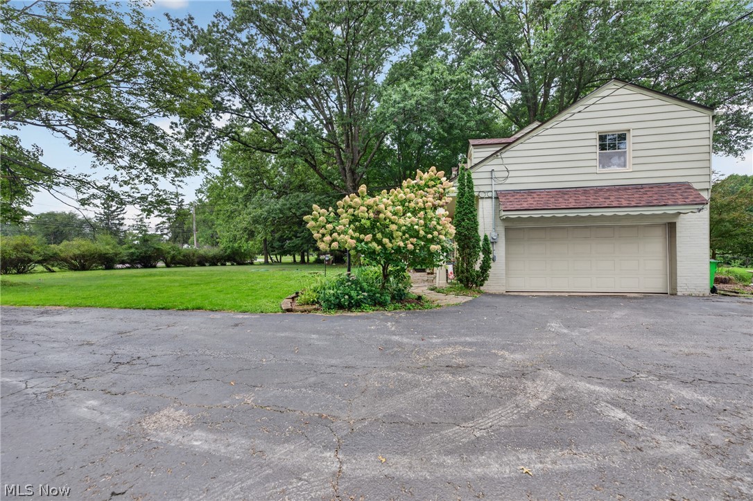 28049 Emery Road Orange Village OH 44022