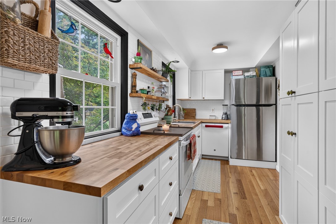 28049 Emery Road Orange Village OH 44022