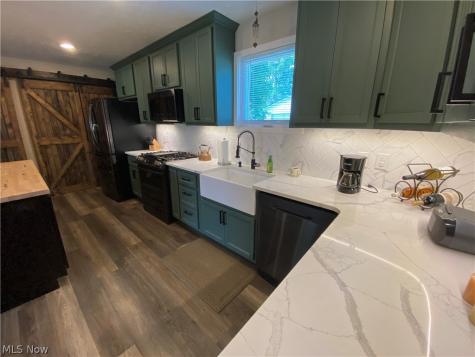 578 Fieldstone Drive Amherst OH 44001