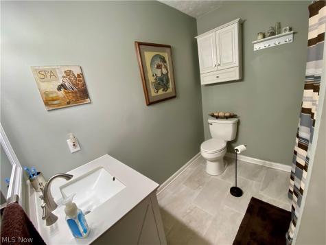 578 Fieldstone Drive Amherst OH 44001