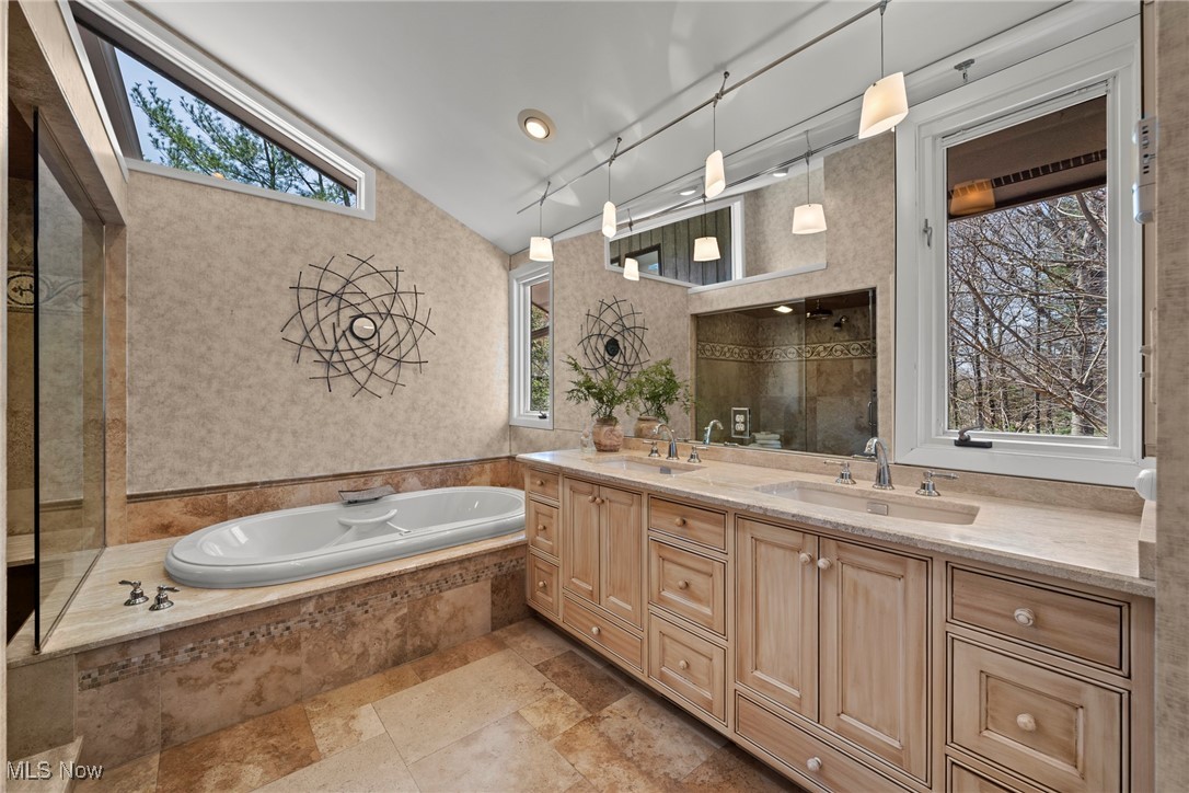 32500 Chestnut Lane Pepper Pike OH 44124