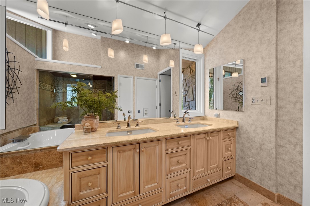 32500 Chestnut Lane Pepper Pike OH 44124