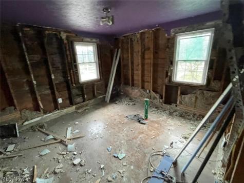 73 W Burns Avenue Akron OH 44310