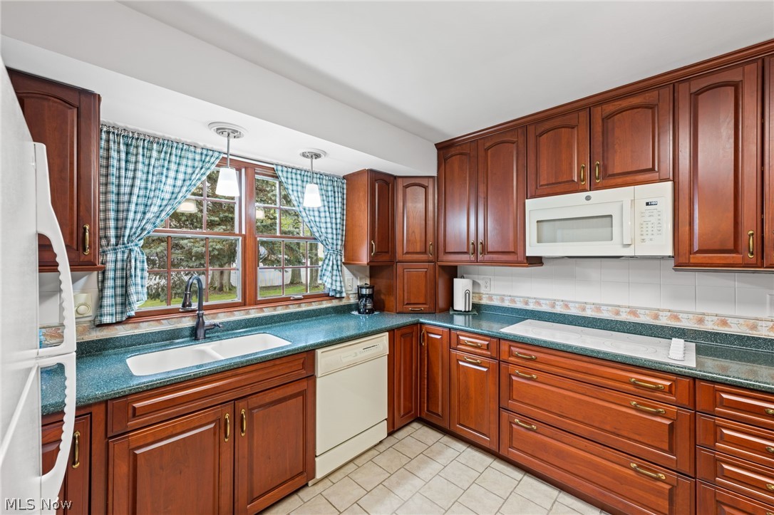 1611 Winterhaven Avenue Ashtabula OH 44004