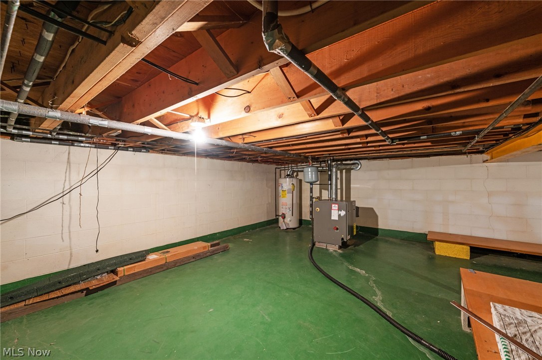 1611 Winterhaven Avenue Ashtabula OH 44004