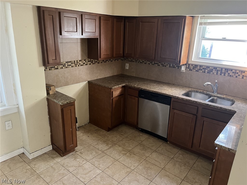 3286 Yorkshire Road Cleveland Heights OH 44118