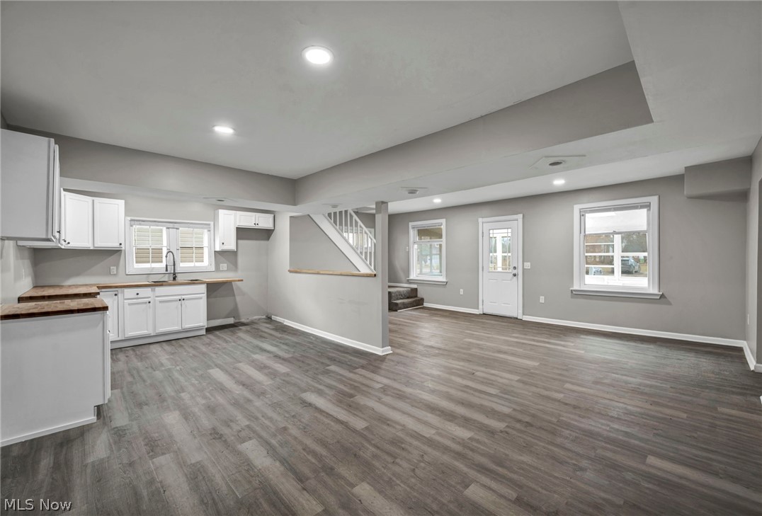 295 E 238th Street Euclid OH 44123