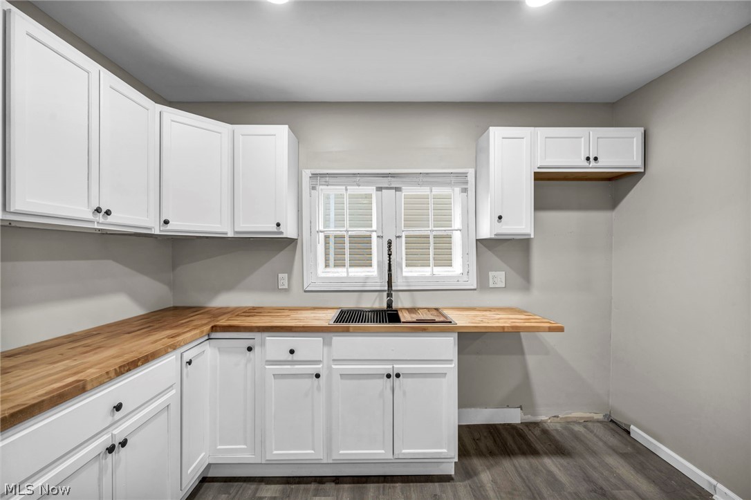 295 E 238th Street Euclid OH 44123