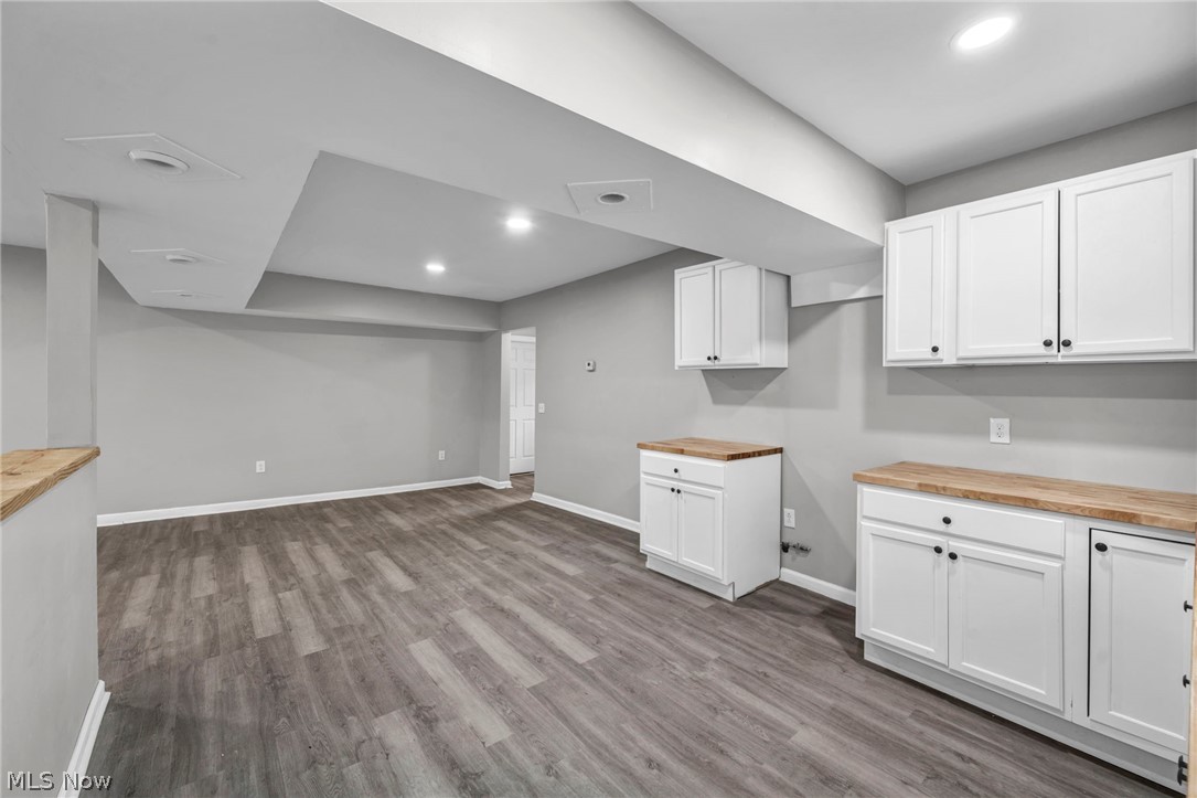 295 E 238th Street Euclid OH 44123