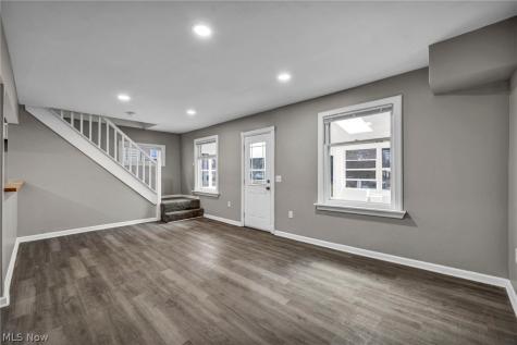 295 E 238th Street Euclid OH 44123