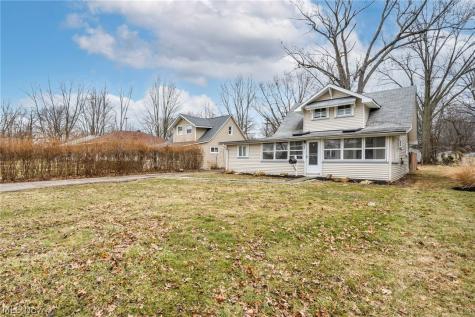 295 E 238th Street Euclid OH 44123