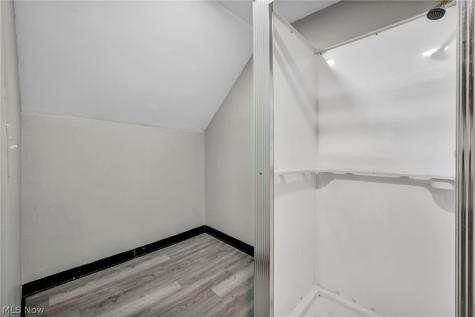 295 E 238th Street Euclid OH 44123