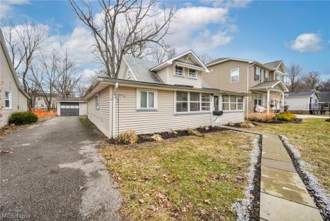 295 E 238th Street Euclid OH 44123