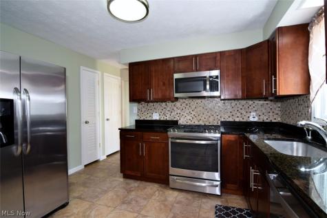 1190 Belrose Avenue Mayfield Heights OH 44124