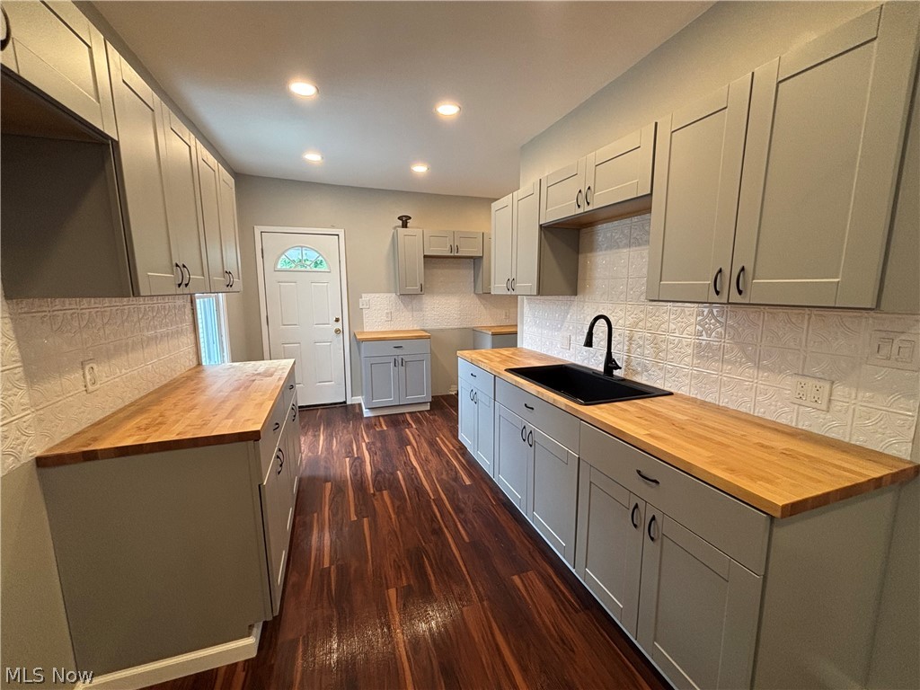 911 May Street East Liverpool OH 43920