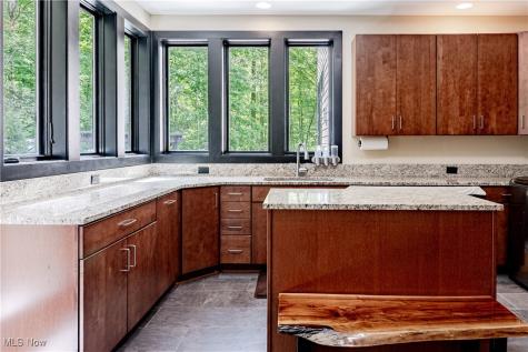3521 Hamilton Drive Richfield OH 44286