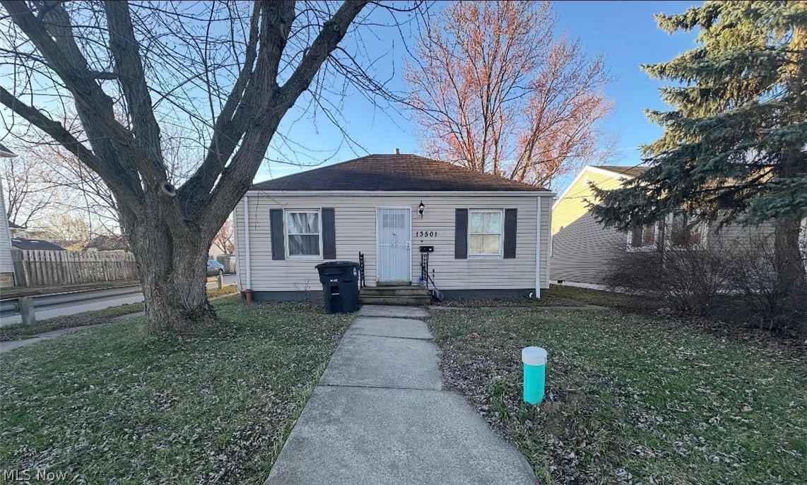 13501 Carrington Avenue Cleveland OH 44135
