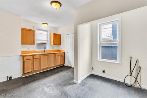 62 E Market Street Alliance OH 44601