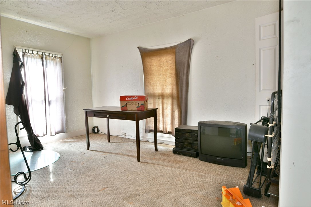 5013 King Graves Road Vienna OH 44473