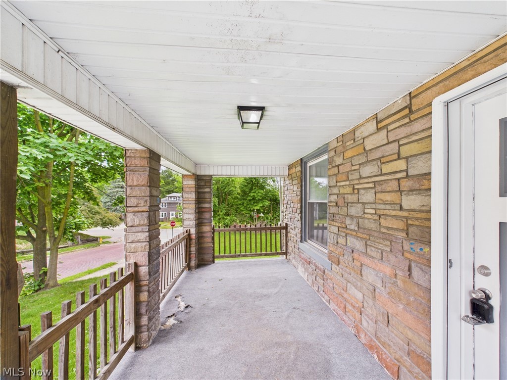 448 E Voris Street Akron OH 44311