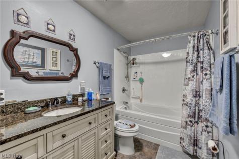 1540 Cinnamon Drive S West Salem OH 44287