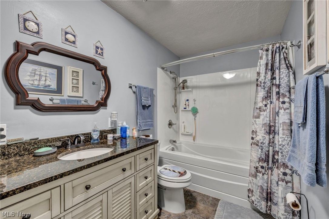 1540 Cinnamon Drive S West Salem OH 44287