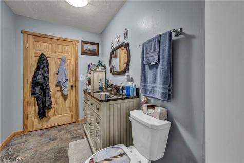1540 Cinnamon Drive S West Salem OH 44287