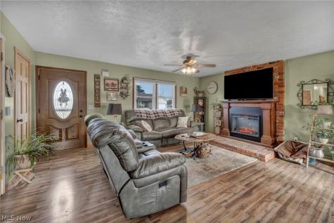 1540 Cinnamon Drive S West Salem OH 44287