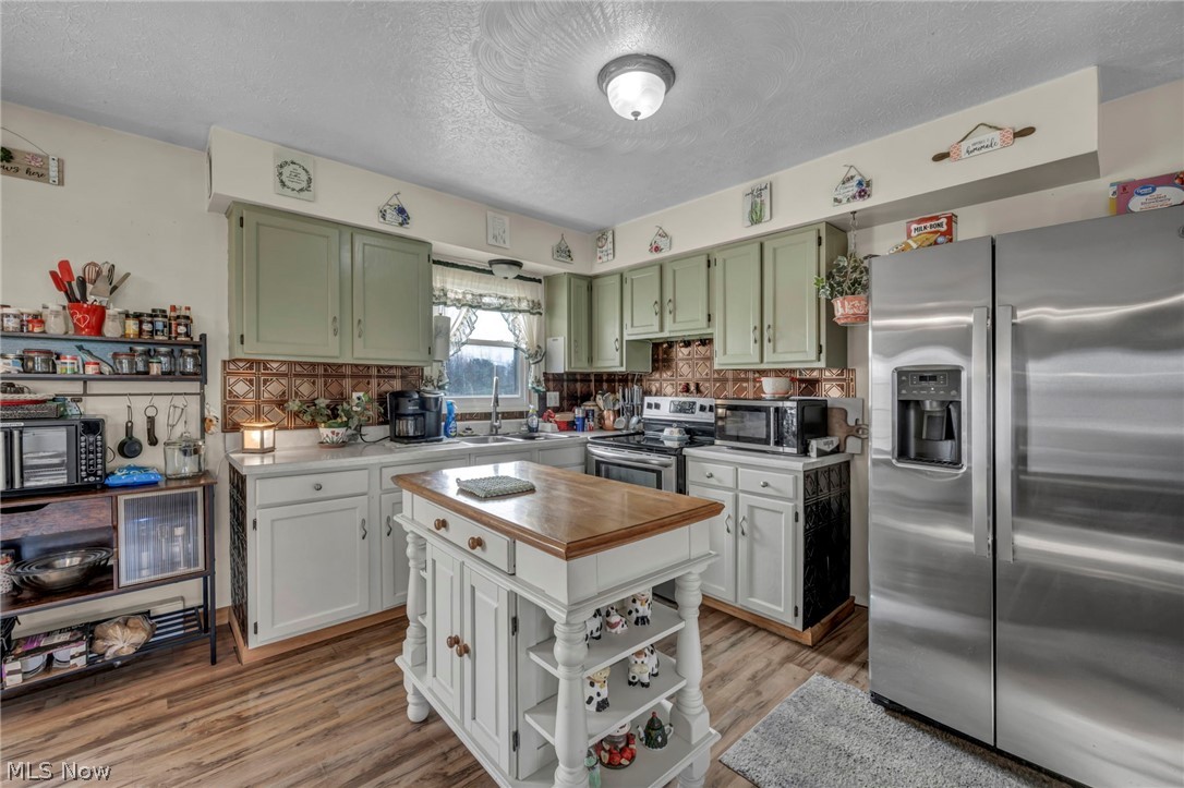 1540 Cinnamon Drive S West Salem OH 44287