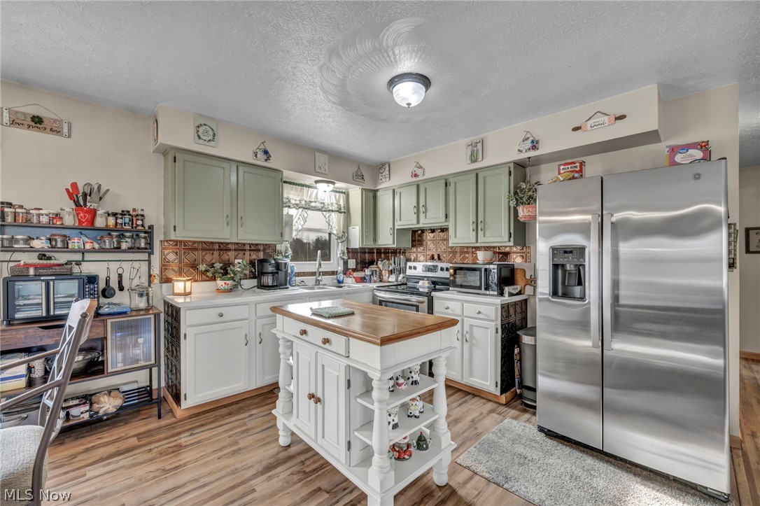 1540 Cinnamon Drive S West Salem OH 44287